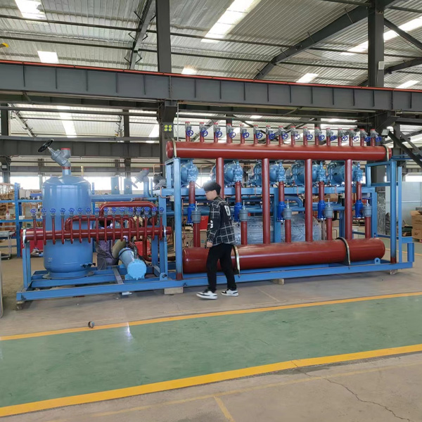 大型冷库采用并联机组